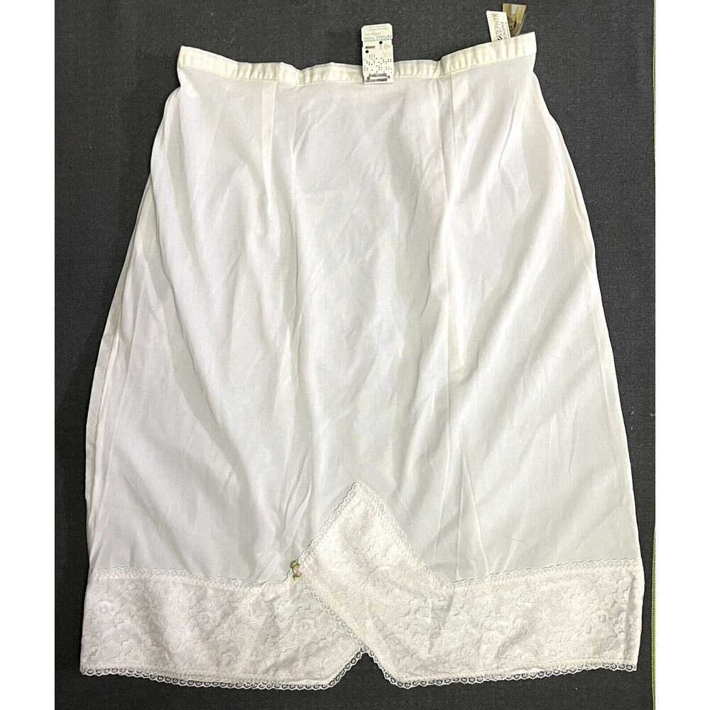 Vintage Half Taffeta Nylon Slip BEVERLY VOGUE White Lace Skirt Saver Sz 26 NWT